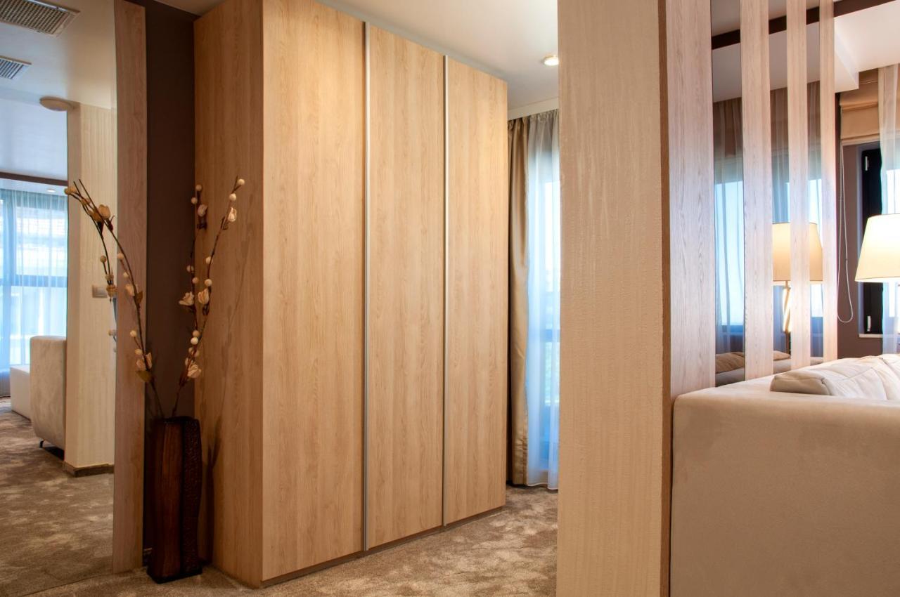 Family Hotel Business Club Šumen Exteriér fotografie